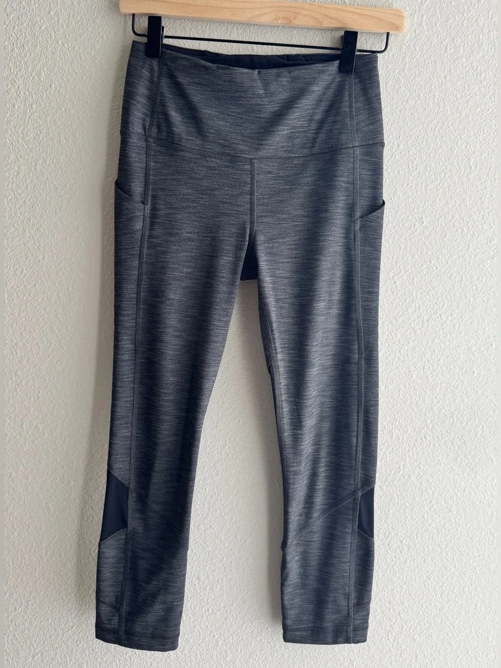 Lululemon Speed Up 7/8 Tight 25” Heathered Black Size 4